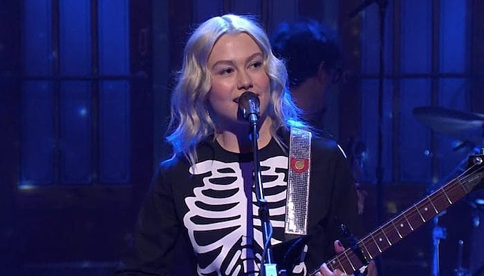 Phoebe Bridgers Saturday Night Live-min