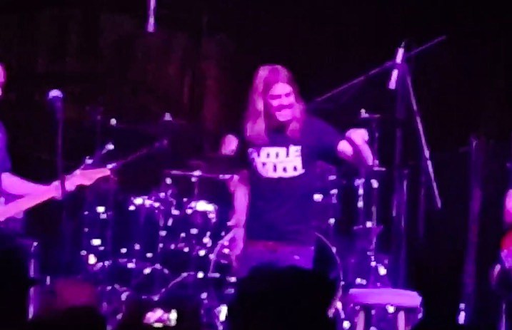 Puddle_Of_Mudd_-_Wes_live