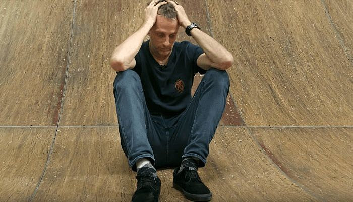 Tony Hawk trolling people on the internet for not recognizing him is a mood