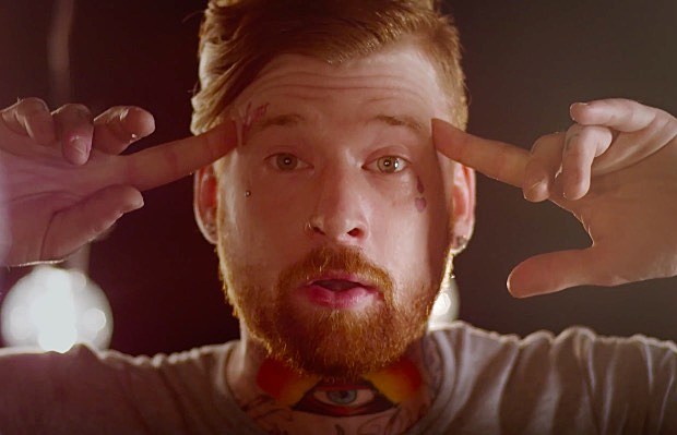Slaves_-_Runnin_Through_video_620-400
