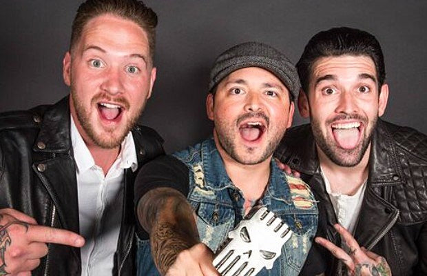 Sleeping_With_Sirens_-_APMAs_2015_620-400