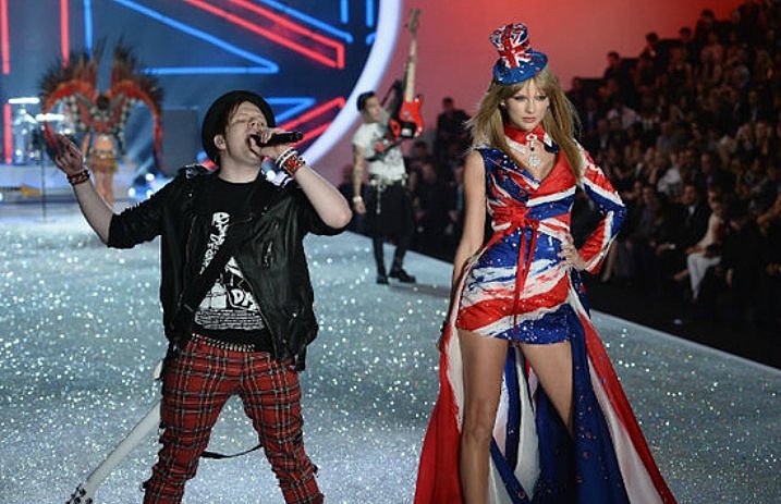 Taylor-Swift-and-Patrick-Stump-at-the-2013-Victorias-Secret-Fashion-Show