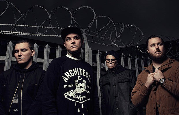 The_Amity_Affliction_-_2015_620-400