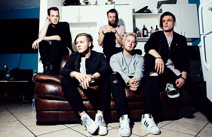 TooCloseToTouch_LindseyByrnes_2016