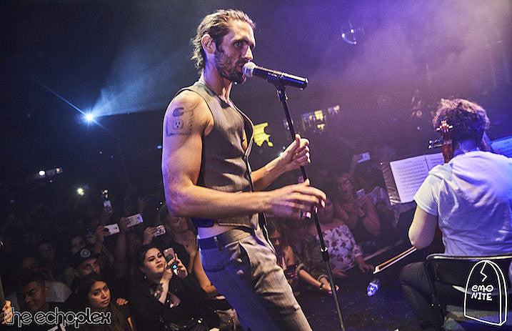 Tyson_Ritter_AAR_Emo_Nite