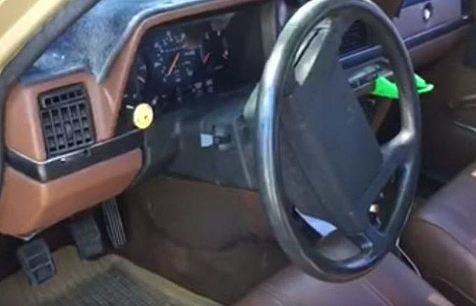 africa_toto_car_door