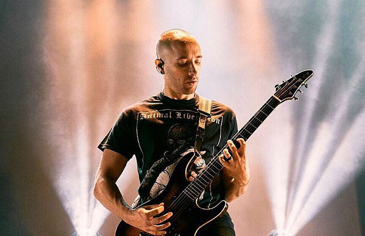 architects_josh_middleton_guitarist