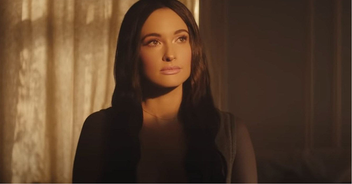 kacey musgraves cant help falling in love