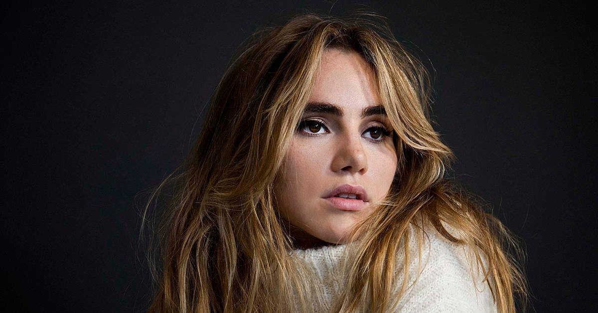 attachment-suki waterhouse