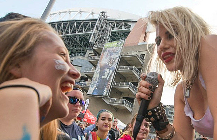 barb_wire_dolls_warped_tour_2017_header