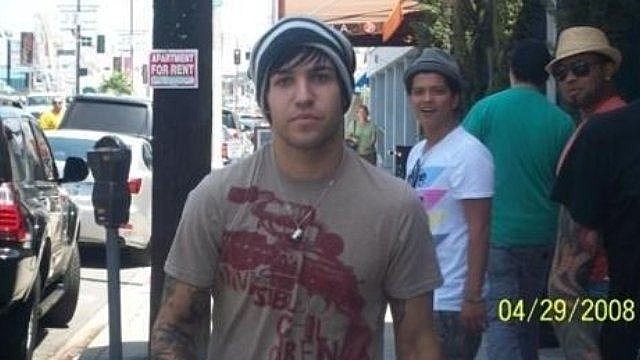 pete wentz bruno mars meme
