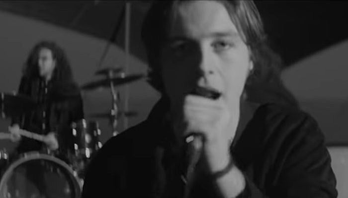 catfish and the bottlemen longshot video