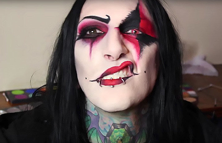 chris_motionless_RO