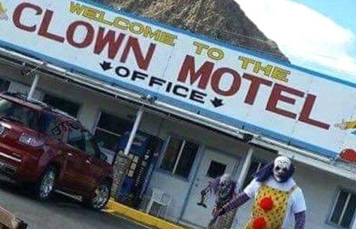 clown_motel_Tonopah_Nevada