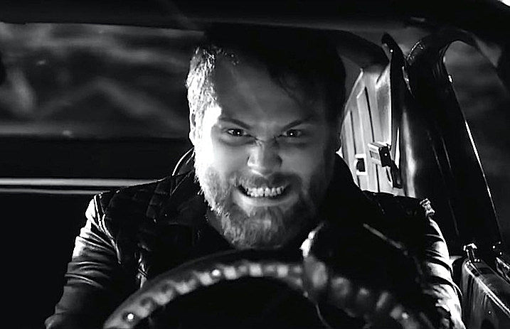 danny_worsnop_asking_alexandria_into_the_fire_music_video_screenshot