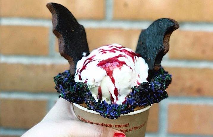 disney_bat_wing_sundae