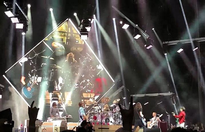 foo_fighters_weezer_Detroit_Rock_City_cover