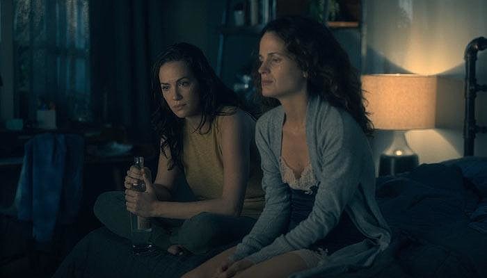 haunting of hill house Elizabeth Reaser Kate Siegel