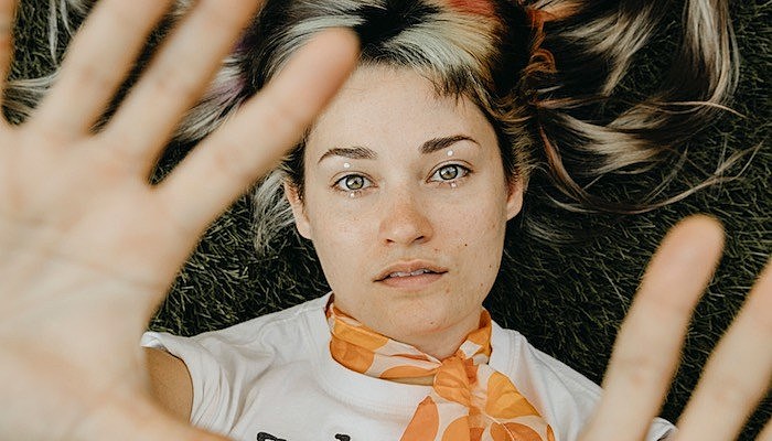 lauren ruth ward 2019