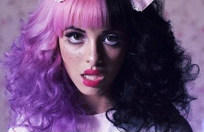 melanie_martinez_dollhouse