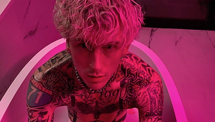 machine gun kelly valentines merch, mgk machine gun kelly bloody valentine