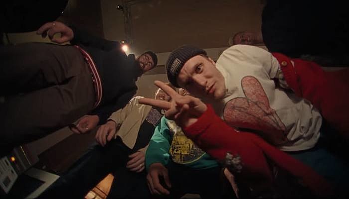 neck deep shes a god