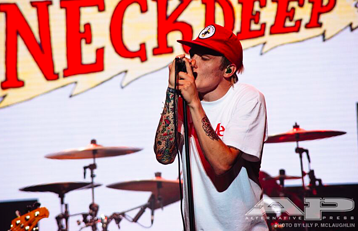 neckdeepben_2016_apmas