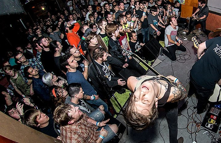 news_scene_is_not_dead_grizzlee