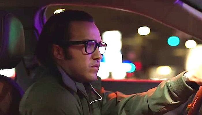 Pete Wentz in Weezer video