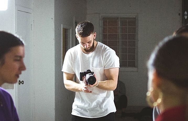 photographer_videographer_entertainment_job