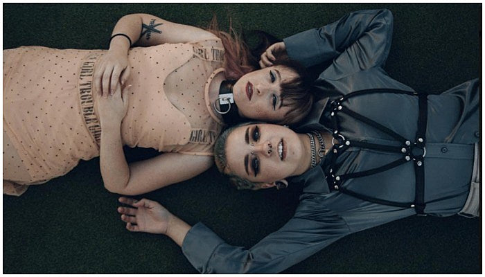 doll skin control freak video