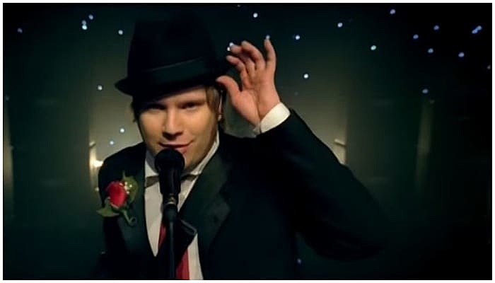 thnks fr th mmrs fall out boy