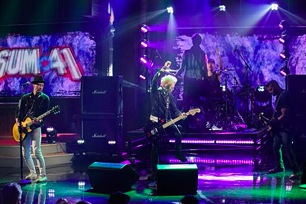 sum41latenightlive_2016
