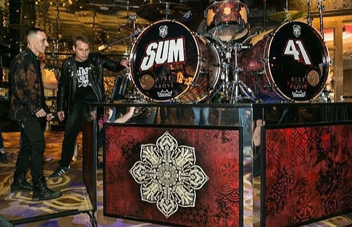 sum_41_frank_zummo_shepard_fairey_drum_set