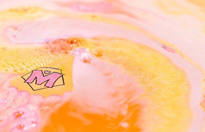 super_mum_bath_bomb_lush_mothers_day_2018