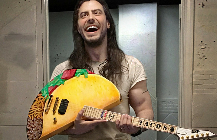 tacoguitar1a