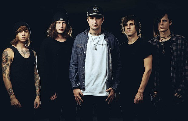 tear_out_the_heart_2015
