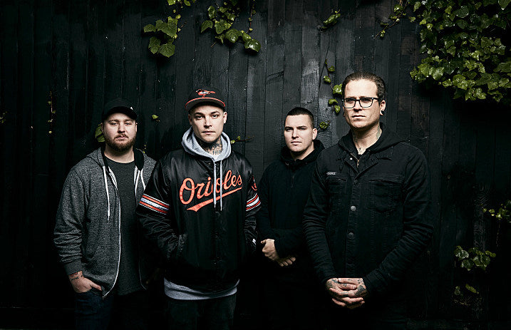 the_amity_affliction_-_Tom_Barnes_2016_news