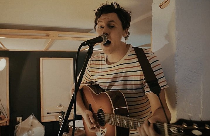 the_front_bottoms_vacation_town_screenshot