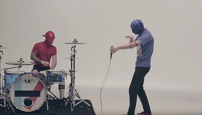 twenty one pilots guns for hands