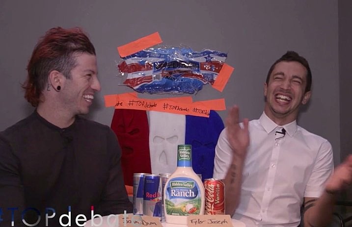 twenty_one_pilots_-_Debate_717-463