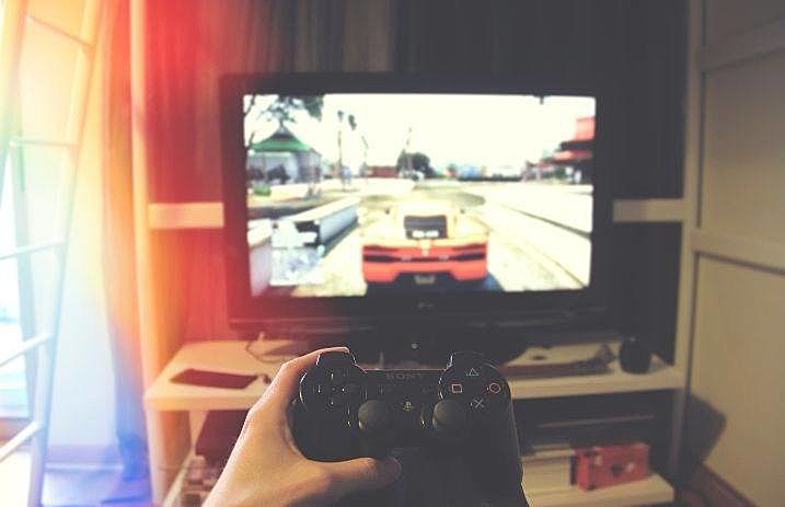video_game_gamer