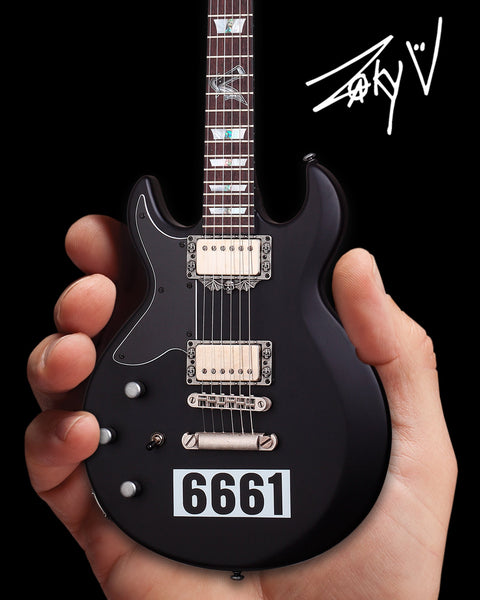 WANTON　GUITAR　玩具　未使用 OFFICIALLY LICENSED ZACKY VENGEANCE SATIN BLACK 6661 SCHECTER MINI GUI