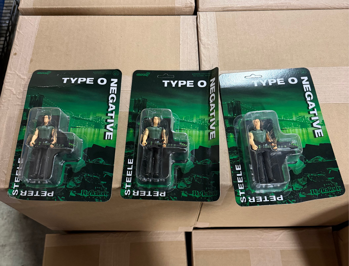 TYPE O NEGATIVE PETER STEELE (WORLD COMING DOWN) REACTION FIGURE *Blemished Packaging*