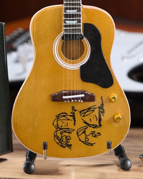 JOHN LENNON - GIVE PEACE A CHANCE MINI ACOUSTIC GUITAR